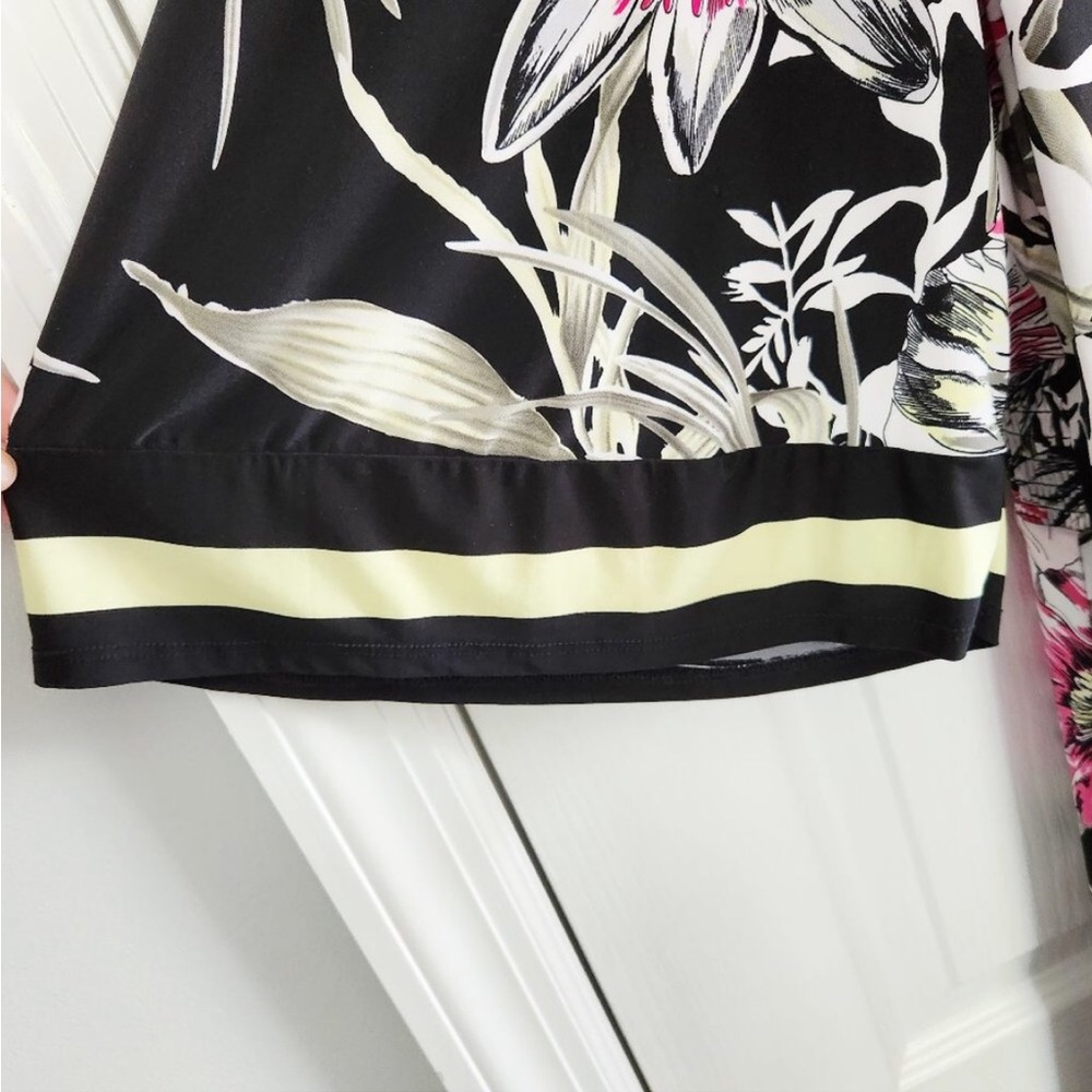 Faux-Wrap Midi Dress Black Floral
SIZE 1X *Excellent Condition* - Picture 7 of 16